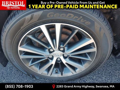 Used 2017 Toyota Corolla LE image 11