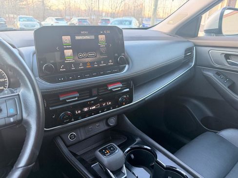 Used 2021 Nissan Rogue SL w/ Premium Package image 37