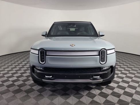 Used 2024 Rivian R1S Adventure AWD/4WD image 8