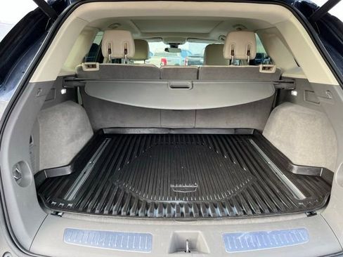 Used 2017 Cadillac XT5 Luxury w/ Driver Awareness Package image 20