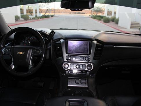 Used 2017 Chevrolet Suburban LT image 19