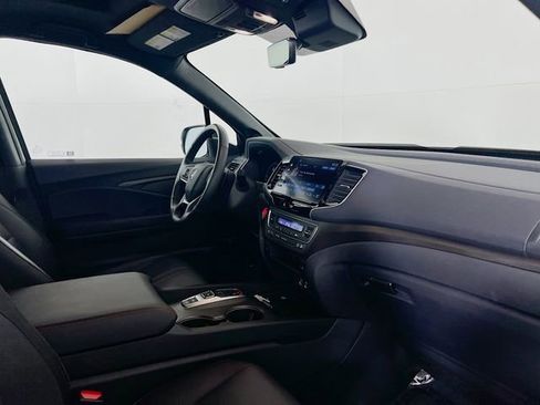 Certified 2025 Honda Ridgeline TrailSport image 9