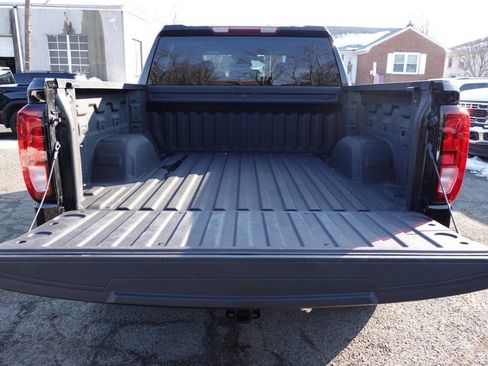 Used 2023 GMC Sierra 1500 Pro w/ Graphite Edition AWD/4WD image 19