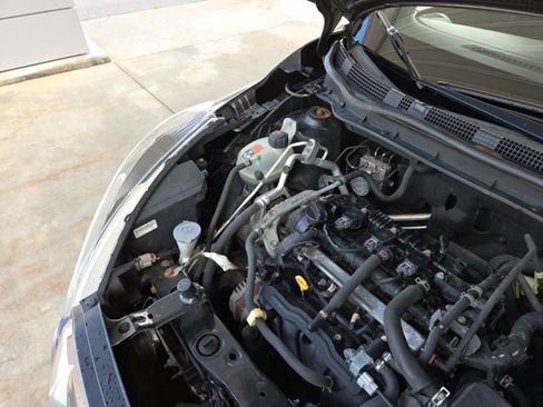 Used 2019 Nissan Kicks SV FWD image 62