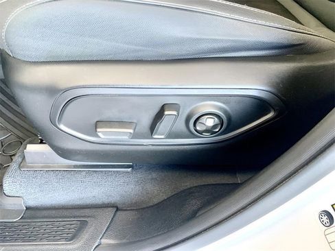 Used 2023 Jeep Grand Cherokee Laredo image 45