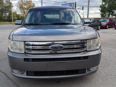 Used 2010 Ford Flex SEL image 2