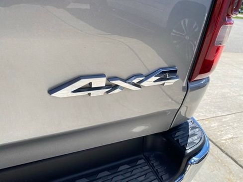 Used 2020 RAM 1500 Laramie AWD/4WD image 6