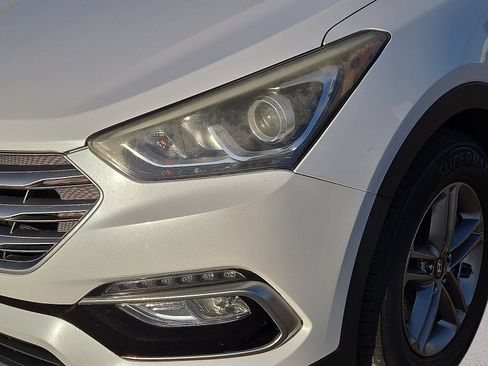 Used 2017 Hyundai Santa Fe Sport FWD image 9