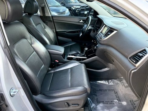 Used 2016 Hyundai Tucson Limited w/ Option Group 03 image 23