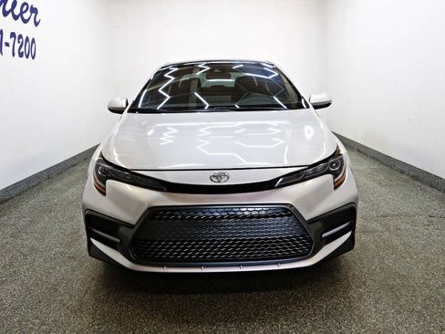 Used 2022 Toyota Corolla SE FWD image 2