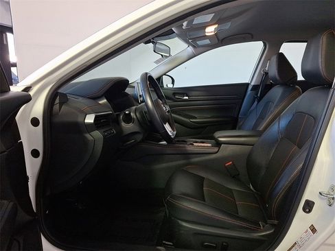 Used 2020 Nissan Altima 2.5 SR image 16