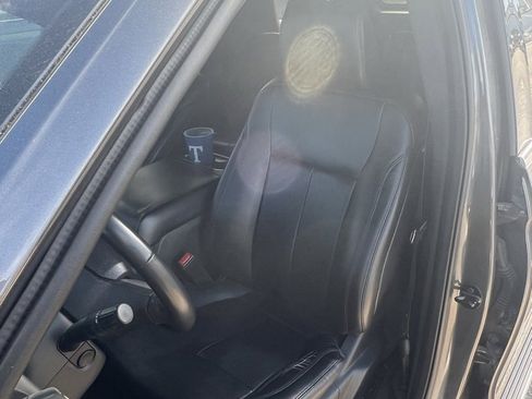 Used 2021 Ford Expedition XLT image 4