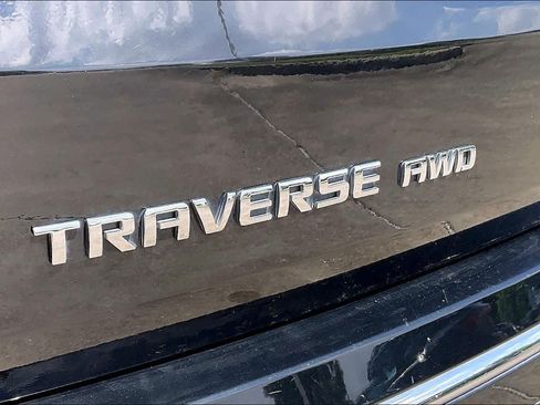 Used 2018 Chevrolet Traverse High Country AWD/4WD image 29