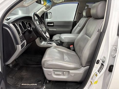 Used 2017 Toyota Sequoia Limited image 9