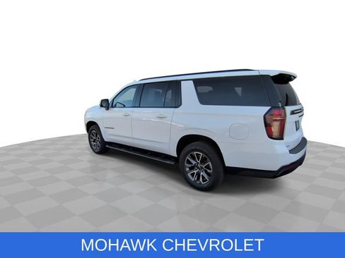 Used 2024 Chevrolet Suburban Z71 w/ Luxury Package AWD/4WD image 7