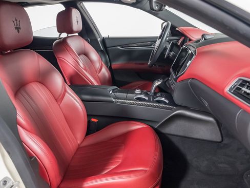 Used 2022 Maserati Ghibli Modena Q4 image 36