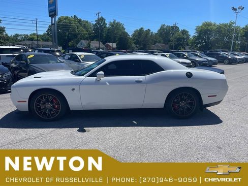 Used 2016 Dodge Challenger SRT Hellcat RWD image 27