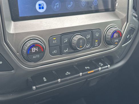 Used 2018 Chevrolet Silverado 1500 LT w/ Midnight Edition image 25