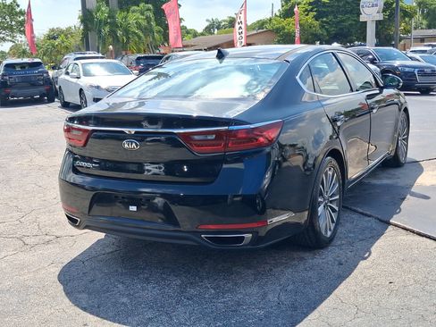 Used 2017 Kia Cadenza Technology FWD image 5