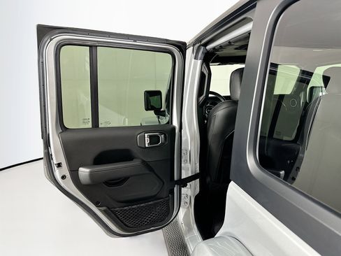 Used 2023 Jeep Wrangler Unlimited Sahara w/ Cold Weather Group AWD/4WD image 25