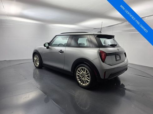 Used 2025 MINI Cooper 2-Door Hardtop FWD image 6