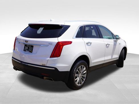 Used 2017 Cadillac XT5 Luxury w/ Driver Awareness Package FWD image 3