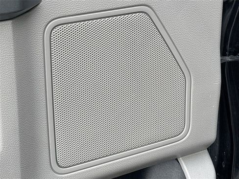 Used 2017 Ford F150 XLT w/ Equipment Group 302A Luxury image 20