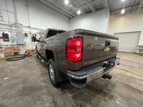 Used 2015 Chevrolet Silverado 2500 LT w/ LT Convenience Package image 7
