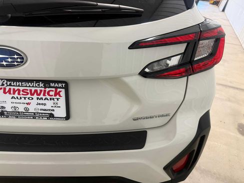Certified 2024 Subaru Crosstrek 2.0i Premium AWD/4WD image 17