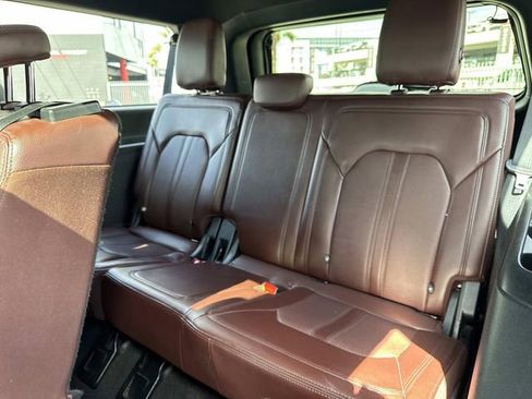 Used 2022 Ford Expedition Max Limited image 17