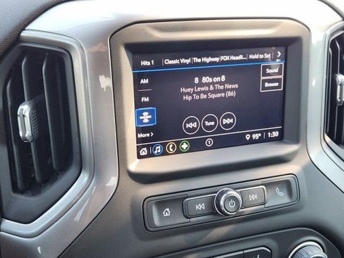 Used 2024 Chevrolet Silverado 1500 Custom image 5