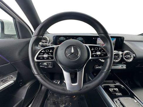 Used 2022 Mercedes-Benz GLA 250 4MATIC w/ Premium Package Lite image 12