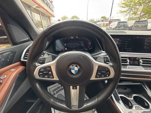 Used 2022 BMW X7 xDrive40i w/ M Sport Package AWD/4WD image 21