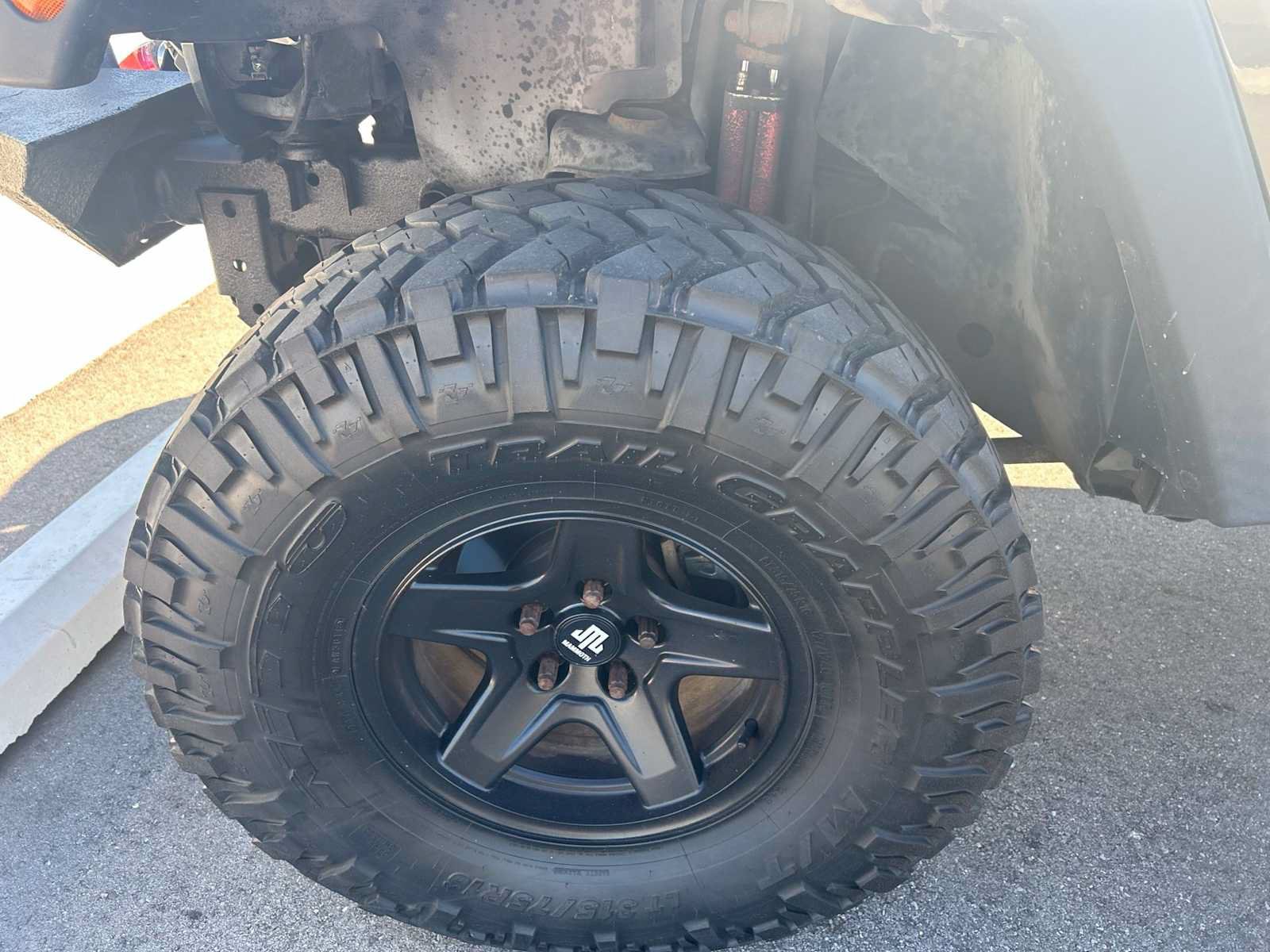 Used 2017 Jeep Wrangler Unlimited Rubicon w/ Connectivity Group AWD/4WD image 2