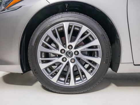 Used 2021 Lexus ES 250 w/ Premium Package image 15