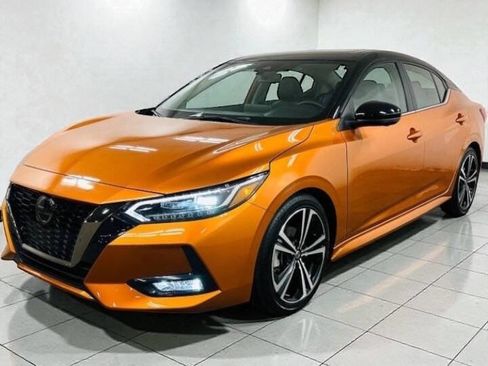 Used 2023 Nissan Sentra SR w/ SR Premium Package image 2