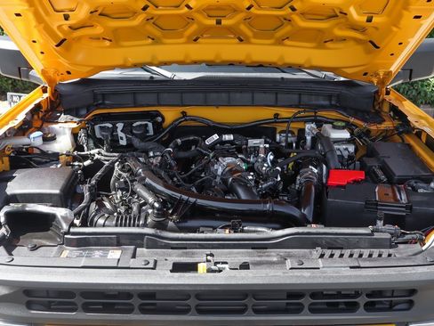 Used 2022 Ford Bronco Black Diamond image 11