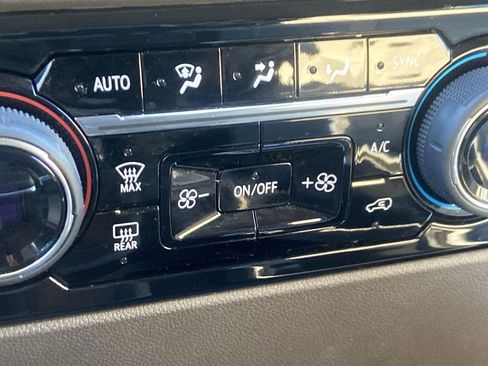 Certified 2024 Chevrolet Silverado 1500 LTZ image 40