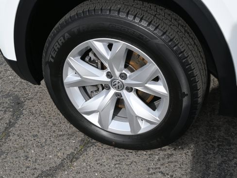 Used 2018 Volkswagen Atlas SE image 19