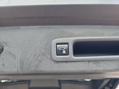 Used 2022 Toyota Sienna XLE image 15