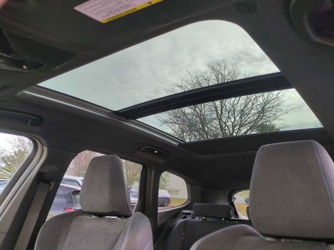 Used 2025 BMW X1 M35i w/ Premium Package image 19