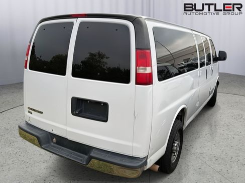 Used 2019 Chevrolet Express 3500 LT w/ LT Preferred Equipment Group RWD image 10