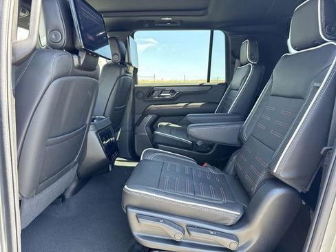 New 2026 GMC Yukon XL AT4 Ultimate AWD/4WD image 24