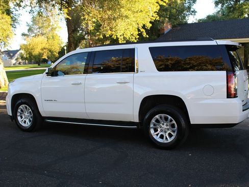 Used 2018 GMC Yukon XL SLT image 40