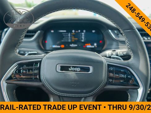 Used 2023 Jeep Grand Cherokee Overland AWD/4WD image 15