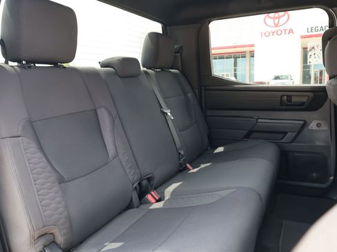 Used 2025 Toyota Tundra SR AWD/4WD image 31
