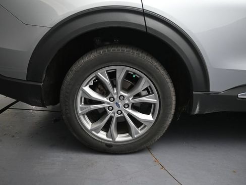 Used 2022 Ford Explorer Limited w/ Equipment Group 301A AWD/4WD image 17