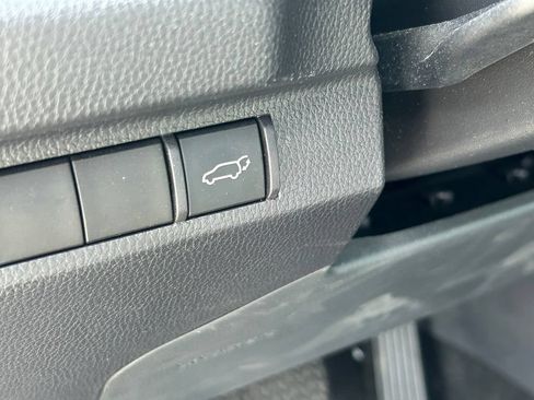 Used 2025 Toyota RAV4 XLE Premium FWD image 26