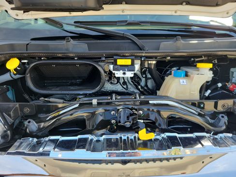 Used 2025 RAM ProMaster 2500 w/ U-Haul Equipment Group FWD image 24