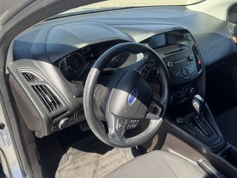 Used 2016 Ford Focus SE image 14